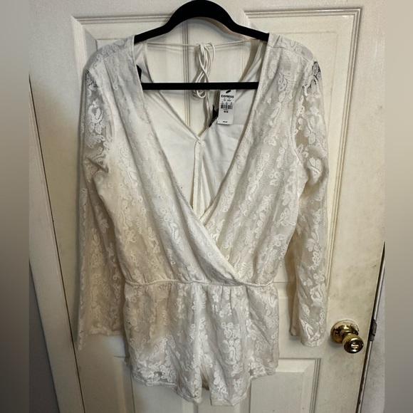 NWT Women’s Express Romper lace long sleeve white size medium - Picture 5 of 7